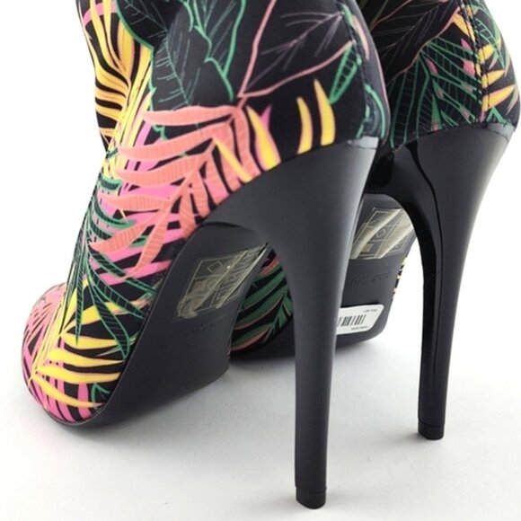 Call It Spring Hailassi Stiletto Heel Tropical Print Ankle Pull On Boots Sz 6 - Picture 9 of 14